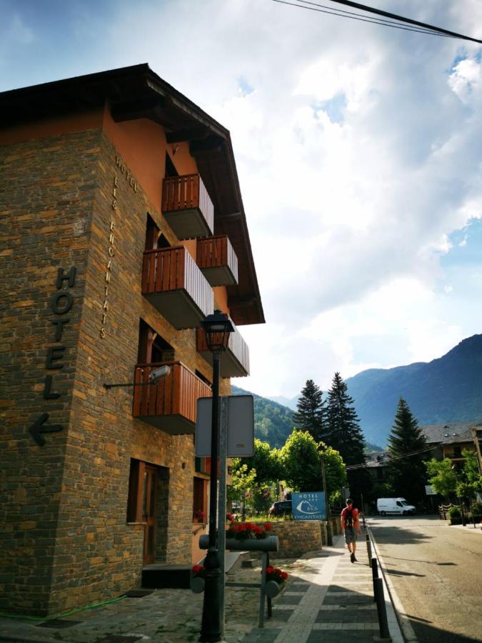 Hotel Els Encantats Espot Exteriér fotografie