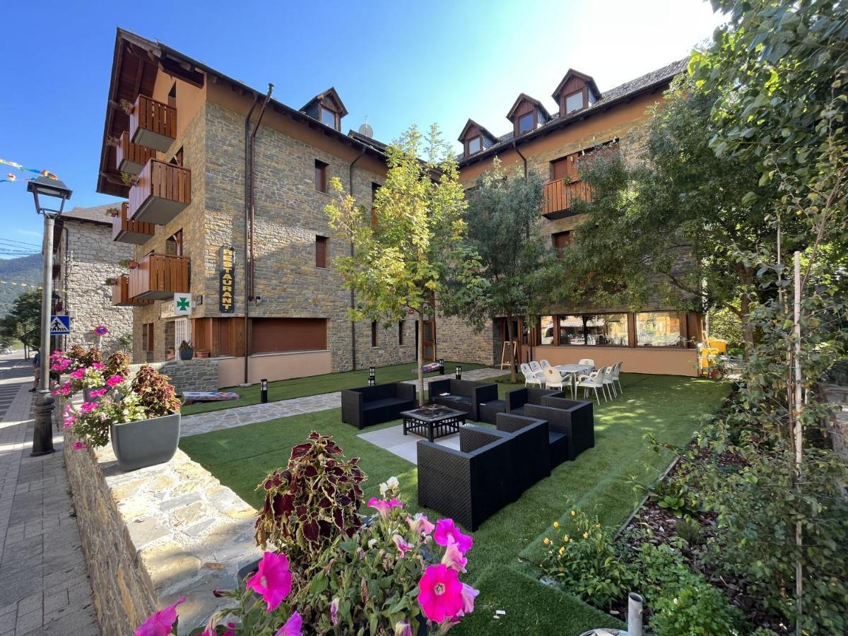 Hotel Els Encantats Espot Exteriér fotografie